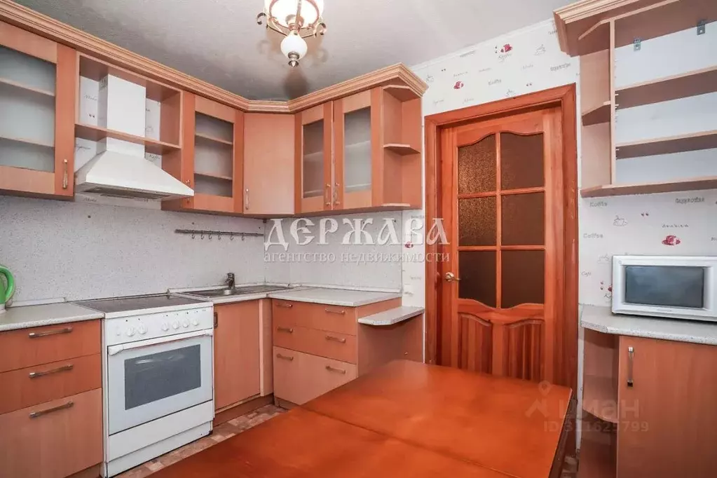2-к кв. Белгородская область, Старый Оскол Дубрава мкр, 1 кв-л, 15 ... - Фото 0