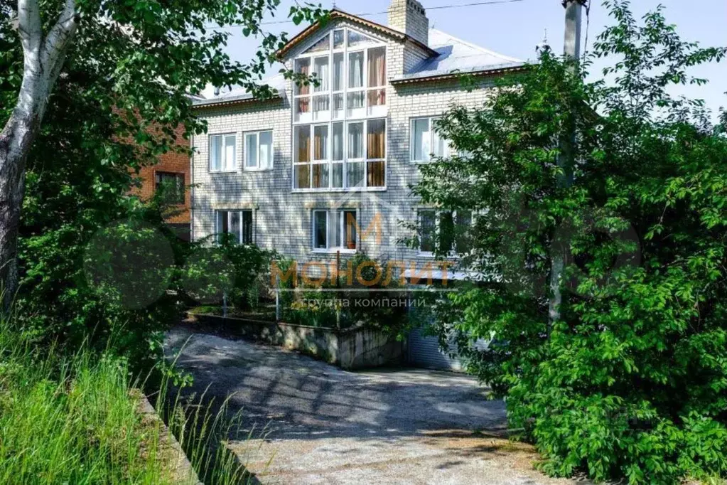 Дом в Краснодарский край, Горячий Ключ Изумрудная ул. (370 м) - Фото 0
