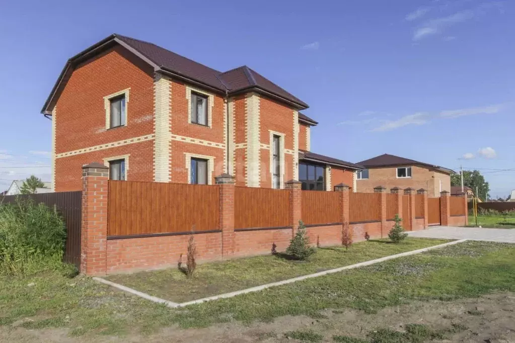 Дом в Омская область, Омский район, пос. Магистральный ул. Парковая, 5 ... - Фото 1