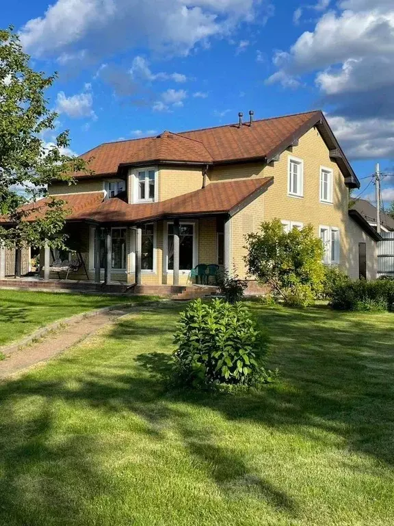 Дом в Ленинградская область, Выборг ул. Авиагородок, 4 (180 м) - Фото 0