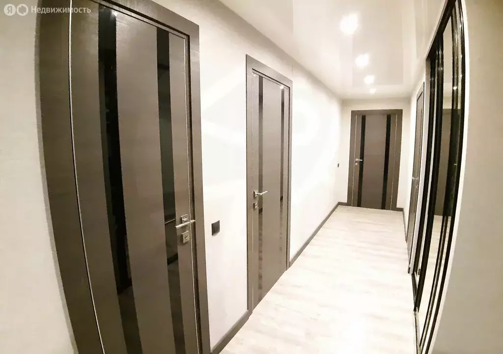 4-комнатная квартира: Старый Оскол, микрорайон Дубрава, квартал 2, 2 ... - Фото 1
