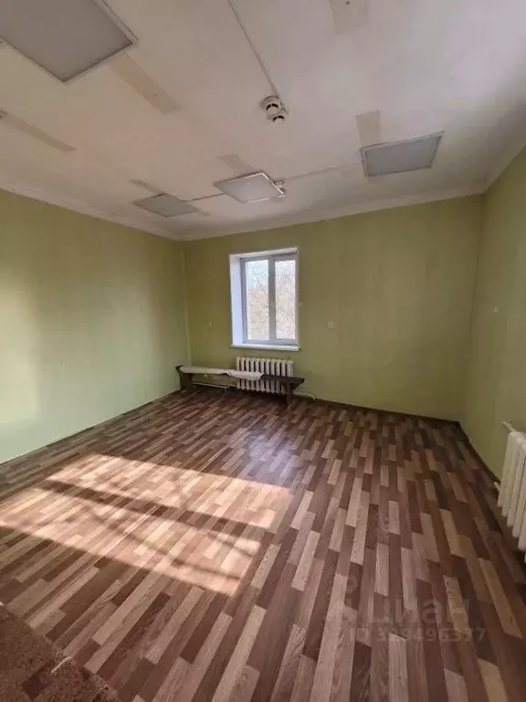 Помещение свободного назначения в Омская область, Омск Братская ул., ... - Фото 1