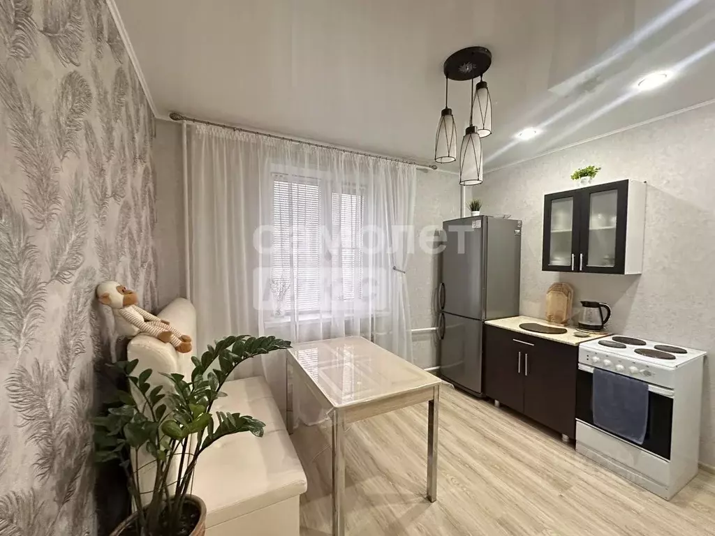 1-к кв. Курская область, Курск просп. Вячеслава Клыкова, 64 (36.0 м) - Фото 0