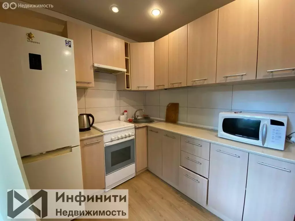3-комнатная квартира: Ставрополь, Промышленный район, микрорайон № 31, ... - Фото 0