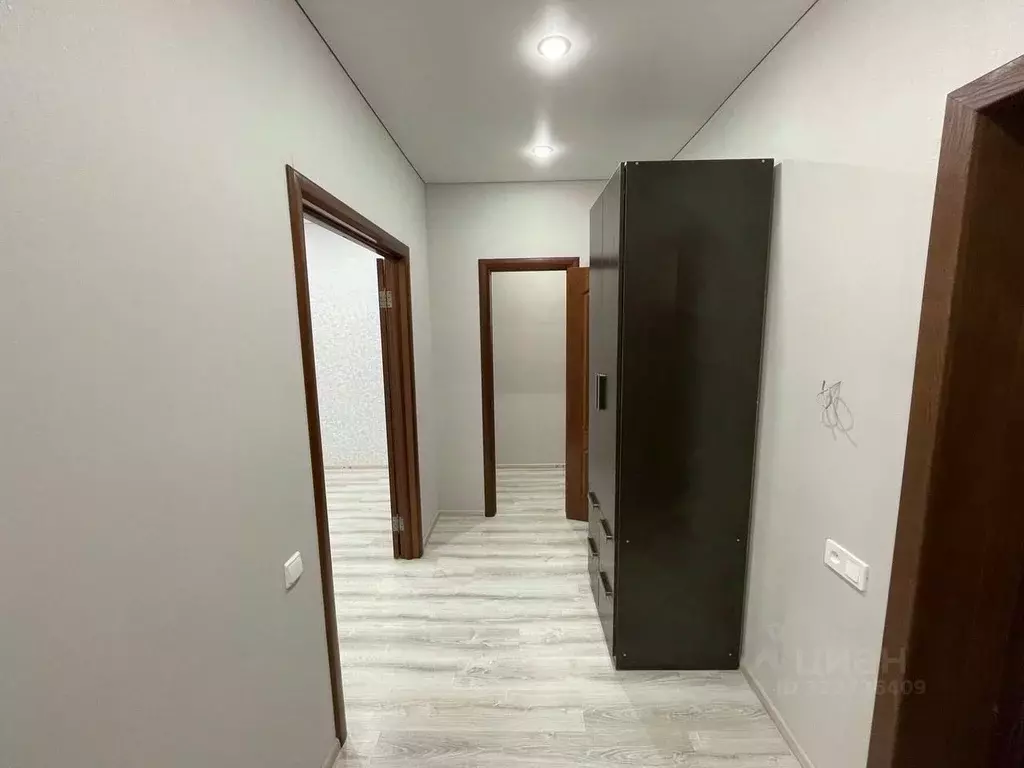 1-к кв. Белгородская область, Старый Оскол Восточный мкр, 47 (45.0 м) - Фото 2