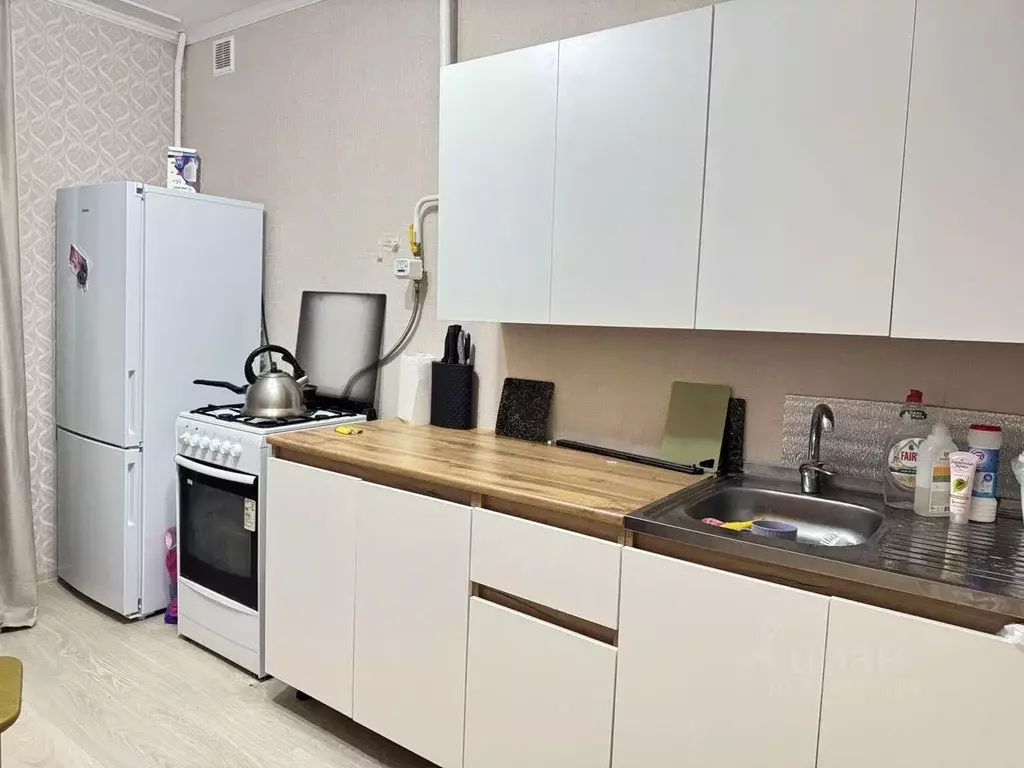 2-к кв. Башкортостан, Мелеуз Октябрьская ул., 8 (58.4 м) - Фото 1