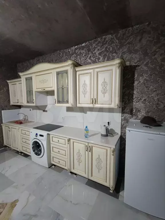 2-к. квартира, 65 м, 1/2 эт. - Фото 0