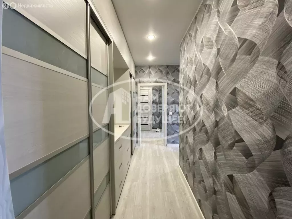 2-комнатная квартира: Чайковский, улица Азина, 3 (58 м) - Фото 1