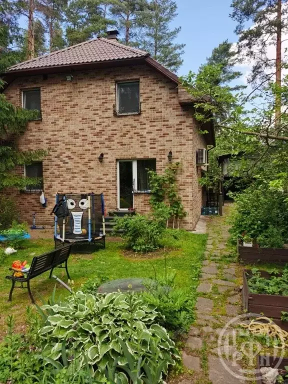 Коттедж в Ленинградская область, Всеволожск просп. Козлова, 2 (231 м) - Фото 1