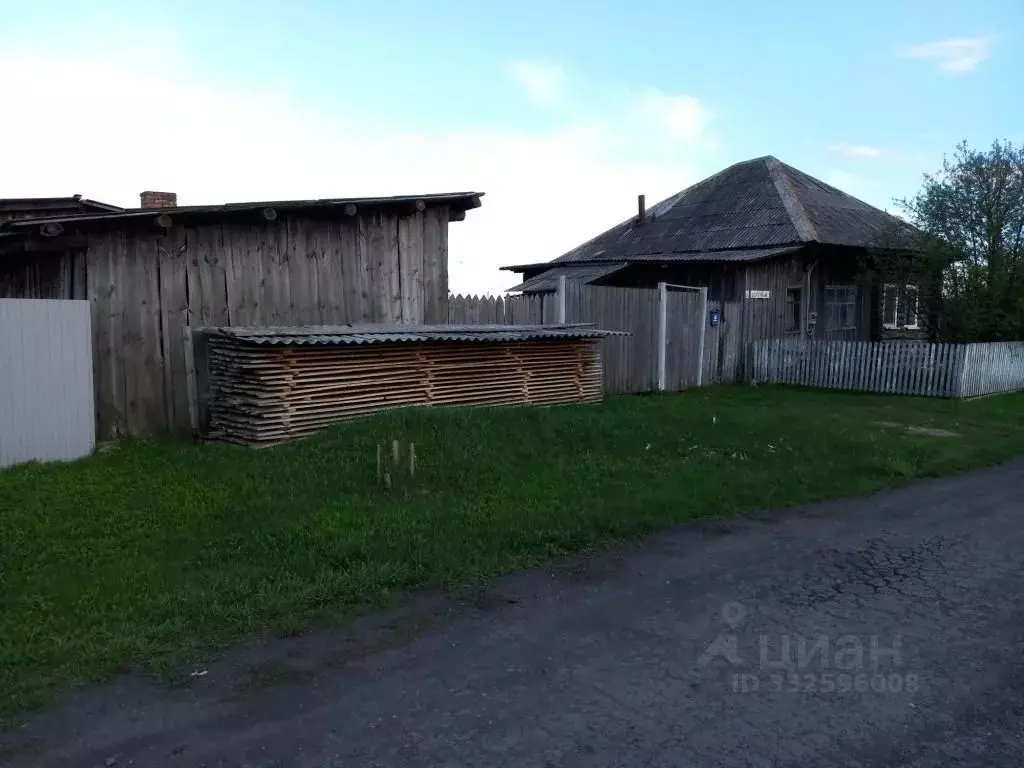 Дом в Свердловская область, Слободо-Туринский район, Усть-Ницинское ... - Фото 1