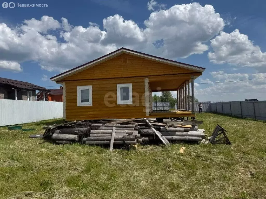 Дом в село Акатьево, Лучезарная улица (81 м) - Фото 1