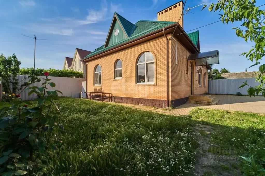 Дом в Краснодарский край, Динская ст-ца  (140 м) - Фото 0