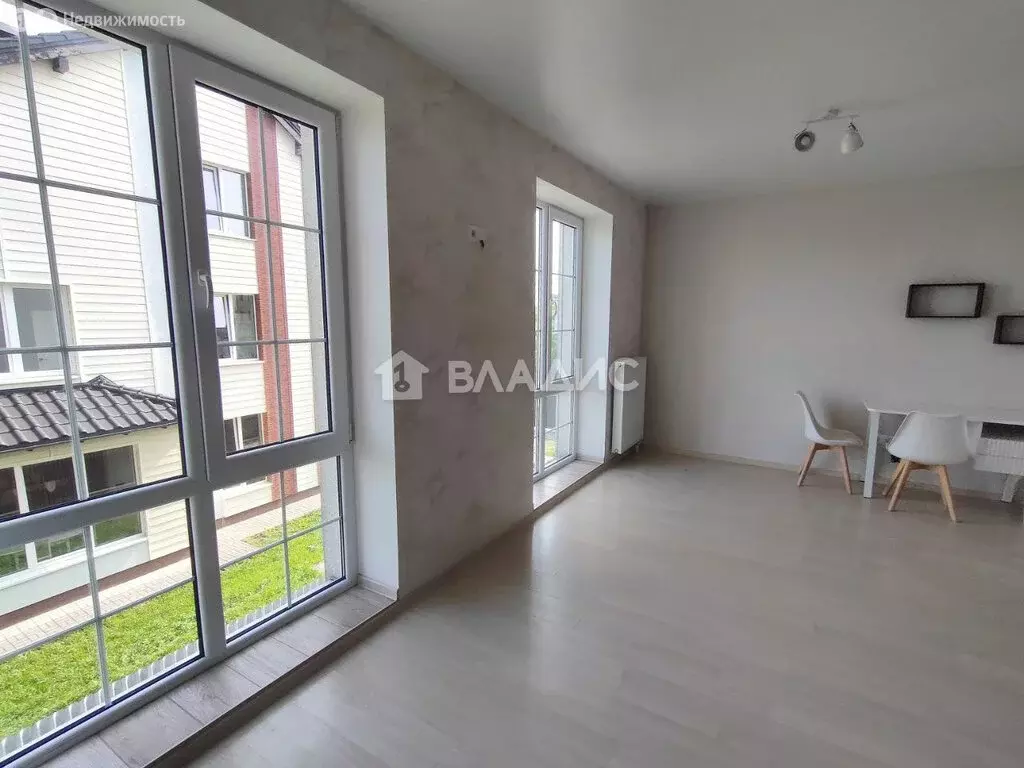 1-комнатная квартира: Калининград, улица Ломоносова, 93 (52 м) - Фото 1
