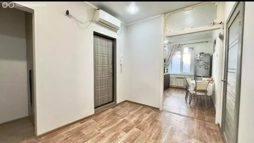 3-комнатная квартира: Астрахань, улица Куликова, 42к1 (69.8 м) - Фото 2