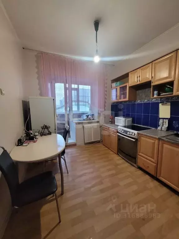 2-к кв. Ханты-Мансийский АО, Нижневартовск ул. Чапаева, 91 (55.0 м) - Фото 0