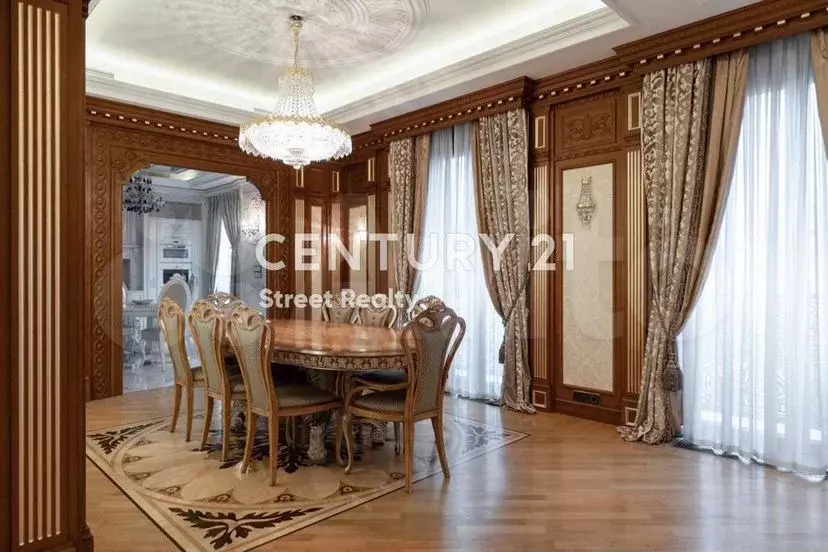 2-к. квартира, 220м, 5/9эт. - Фото 1