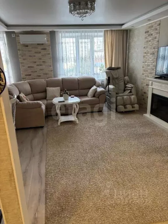 3-к кв. Саратовская область, Энгельс Одесская ул., 32А (74.9 м) - Фото 2