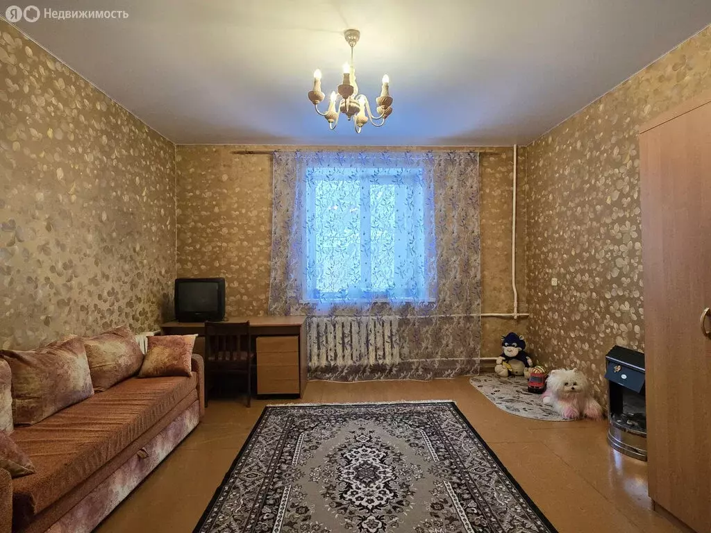 3-комнатная квартира: Киров, Ленинский район, улица Щорса, 38 (80.1 м) - Фото 1