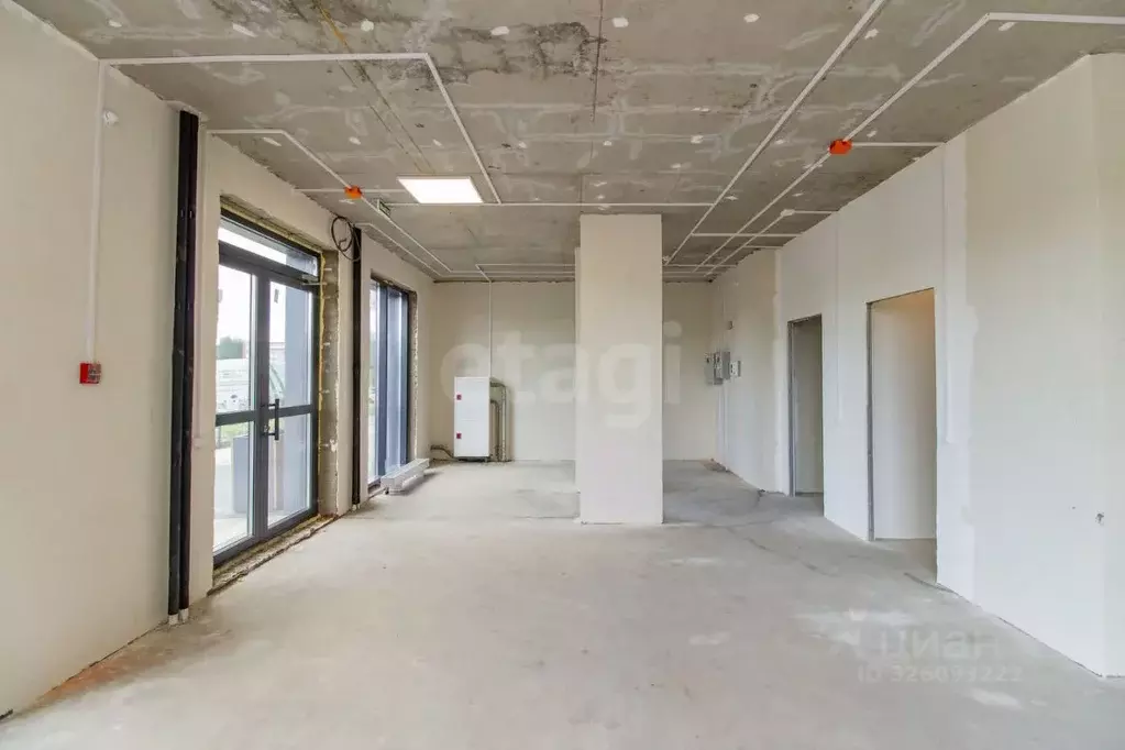 Помещение свободного назначения в Красноярский край, Красноярск ул. ... - Фото 1