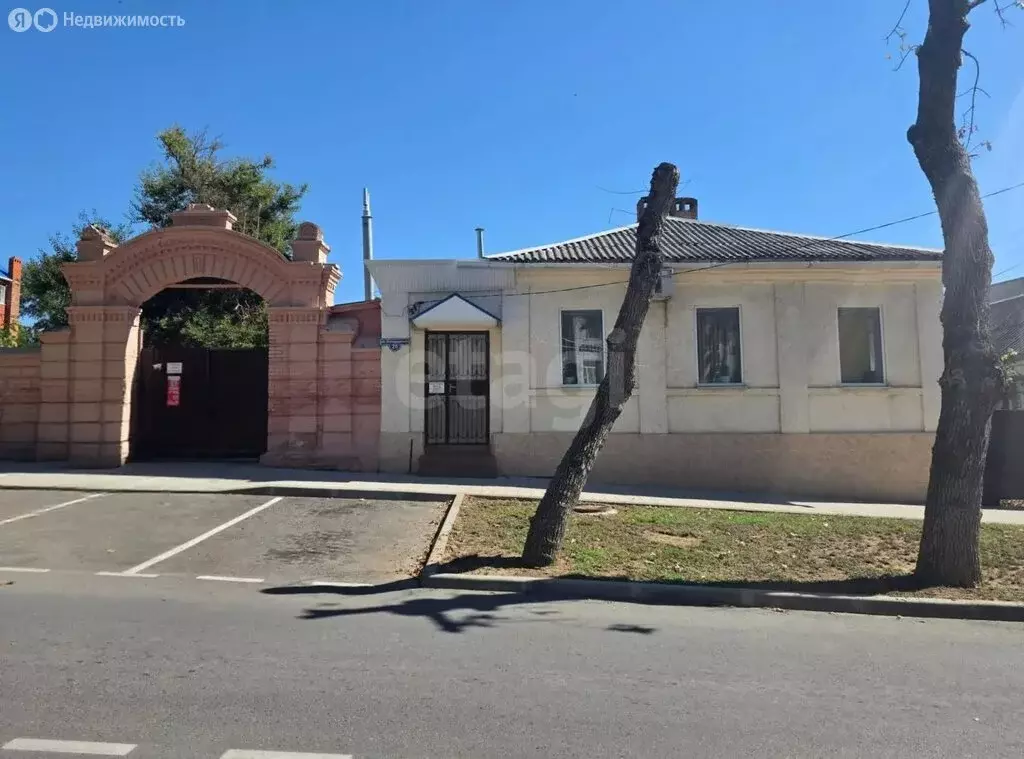 Дом в Темрюк, улица Володарского (227 м) - Фото 1