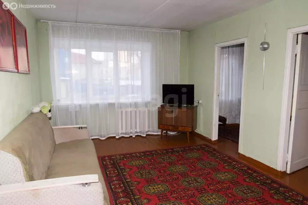 3-комнатная квартира: Барнаул, улица Пионеров, 17 (61.6 м) - Фото 1