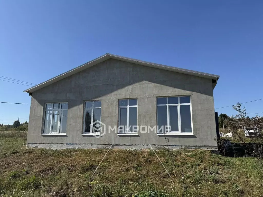 Дом в Брянская область, Выгоничский район, Кокинское с/пос, с. Палужье ... - Фото 1