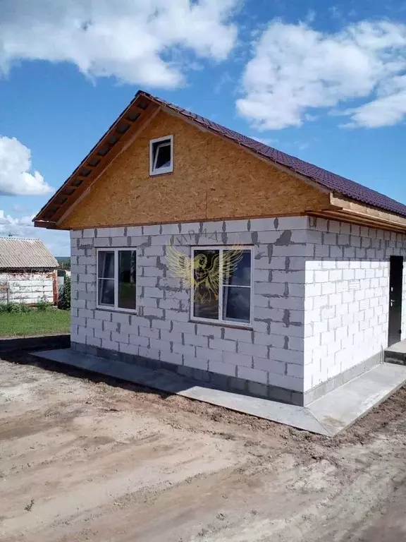 Дом в Белгородская область, Старооскольский городской округ, с. ... - Фото 1