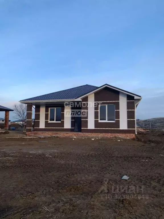 Дом в Саратовская область, с. Усть-Курдюм ул. Подсолнечная (142 м) - Фото 2