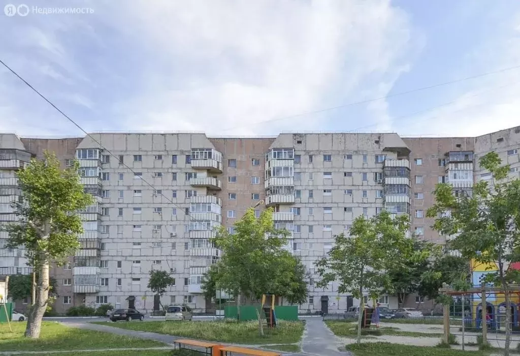 3-комнатная квартира: Тюмень, улица Николая Чаплина, 125 (74.5 м) - Фото 2