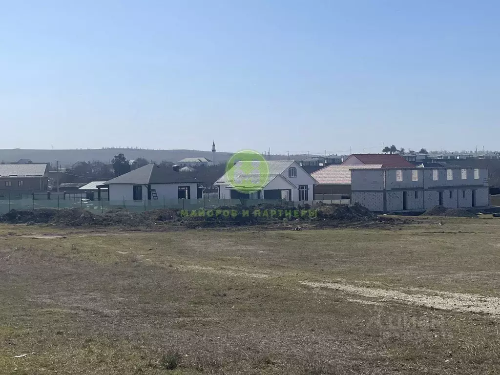 Участок в Крым, Симферопольский район, с. Урожайное ул. Амет-Хана ... - Фото 1