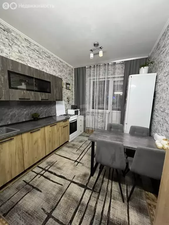 2-комнатная квартира: Усинск, Парковая улица, 2 (55.9 м) - Фото 1