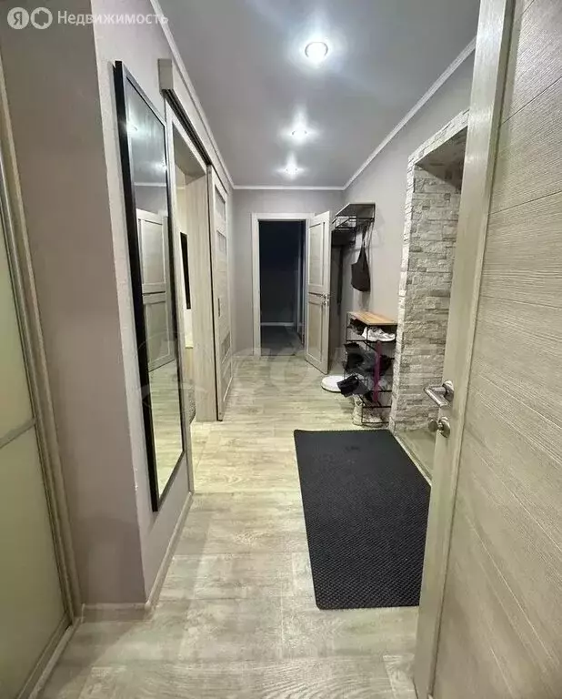 2-комнатная квартира: Тюмень, улица Ватутина, 79 (48 м) - Фото 1