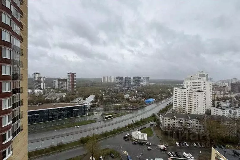1-к кв. Свердловская область, Екатеринбург пер. Переходный, 9 (41.0 м) - Фото 1