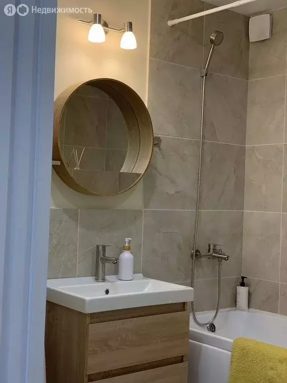 3-комнатная квартира: Иркутск, микрорайон Юбилейный, 37 (60.2 м) - Фото 1