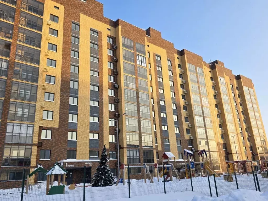 2-к кв. Татарстан, Казань ул. Рауиса Гареева, 78А (73.4 м) - Фото 1