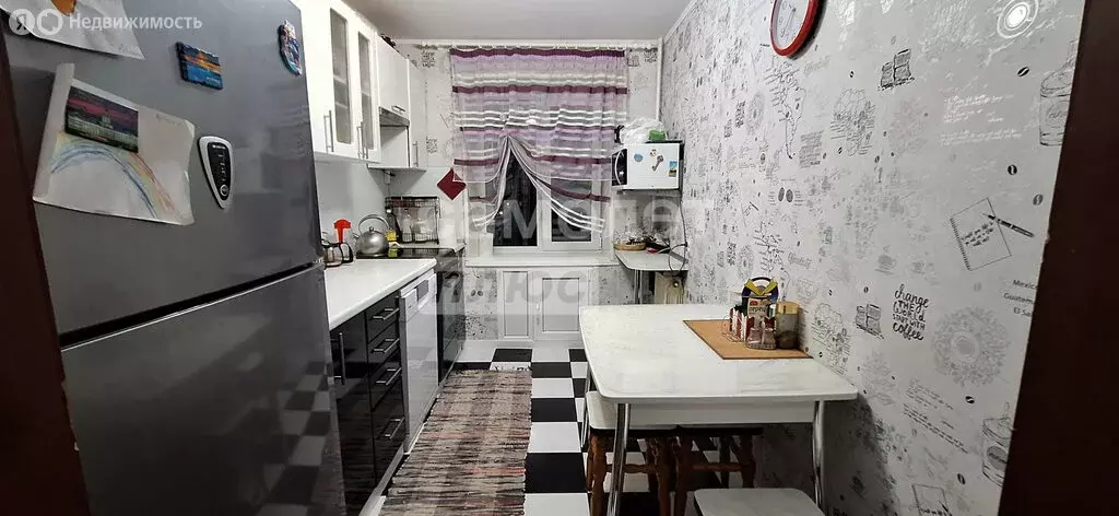 4-комнатная квартира: Ишим, улица Республики, 76 (88.2 м) - Фото 1