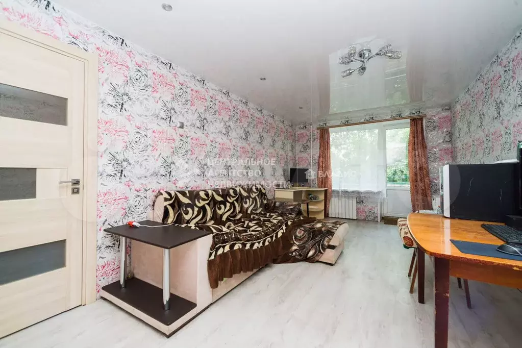 1-к. квартира, 32,9 м, 2/9 эт. - Фото 0
