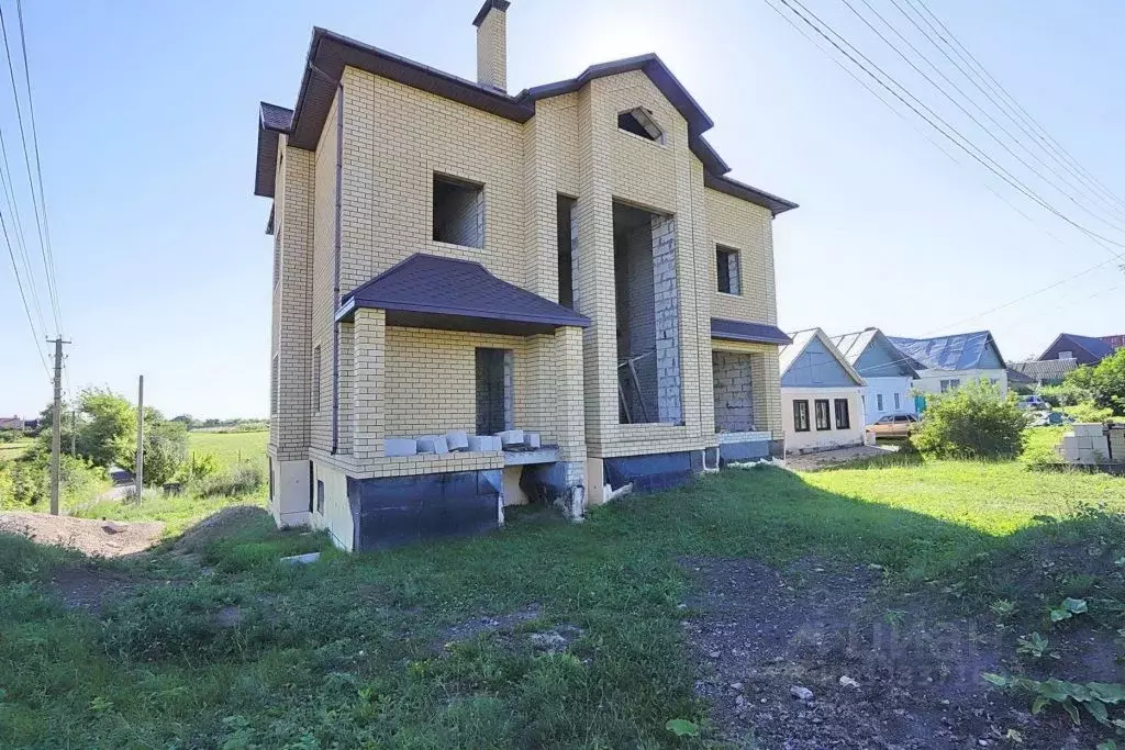 Дом в Липецкая область, Добровский муниципальный округ, с. Филатовка  ... - Фото 1