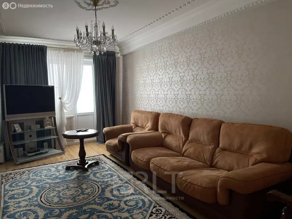 3-комнатная квартира: Махачкала, улица Ушакова, 3 (83 м) - Фото 2