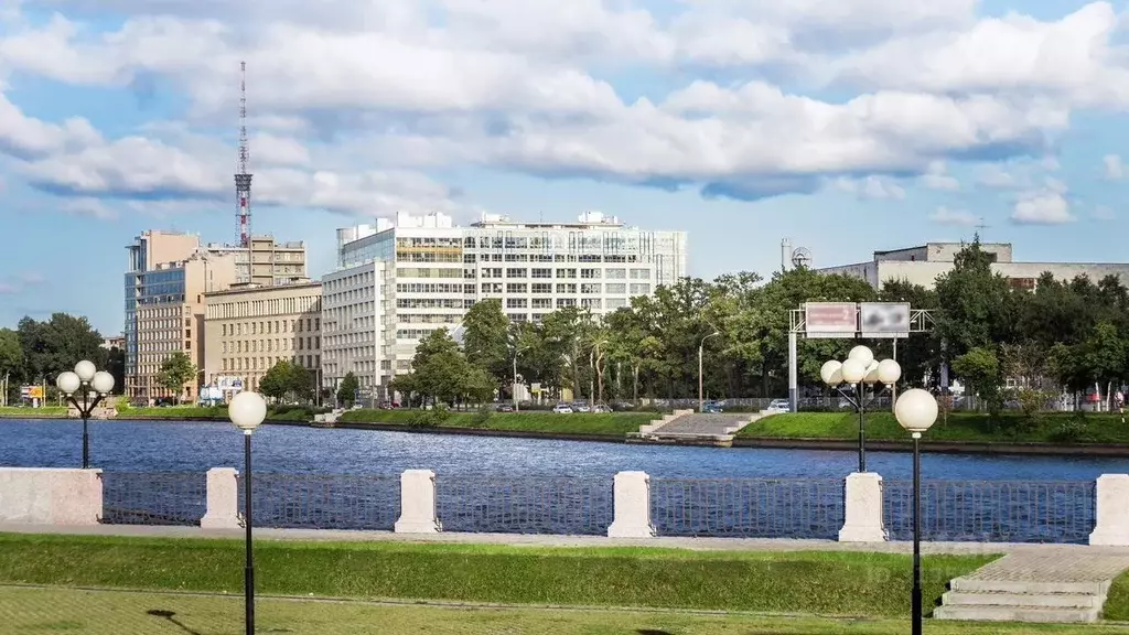 3-к кв. Санкт-Петербург ул. Грота, 1-3В (144.0 м) - Фото 1