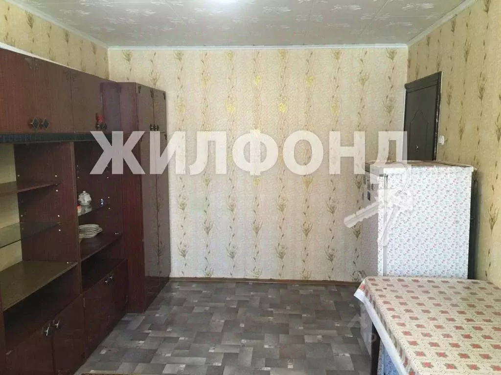 Комната Новосибирская область, Новосибирск ул. Забалуева, 8 (17.2 м) - Фото 1