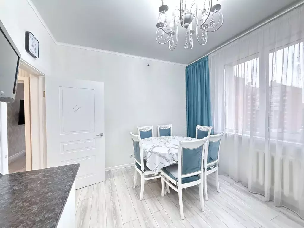 3-к кв. Оренбургская область, Оренбург Карагандинская ул., 15 (95.8 м) - Фото 2