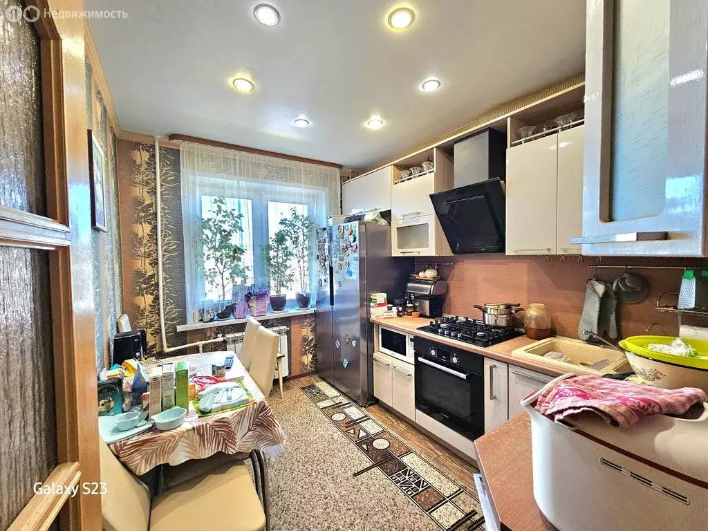 3-комнатная квартира: Курск, улица Косухина, 1 (61.5 м) - Фото 0