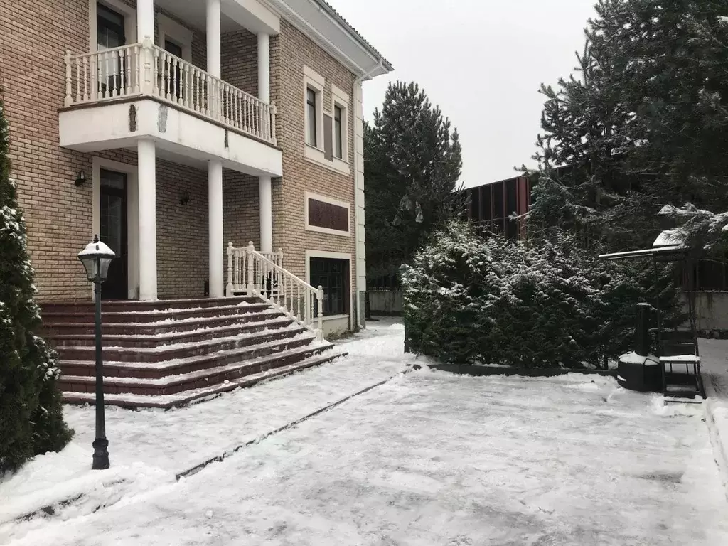 Коттедж в Московская область, Красногорск городской округ, д. ... - Фото 1