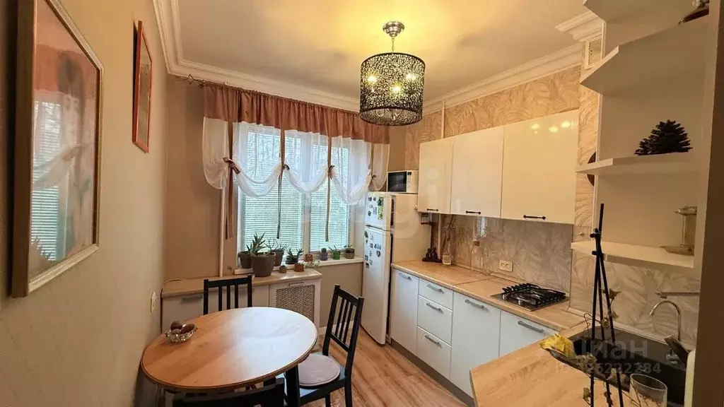 2-к кв. Крым, Симферополь ул. Куйбышева (50.0 м) - Фото 1