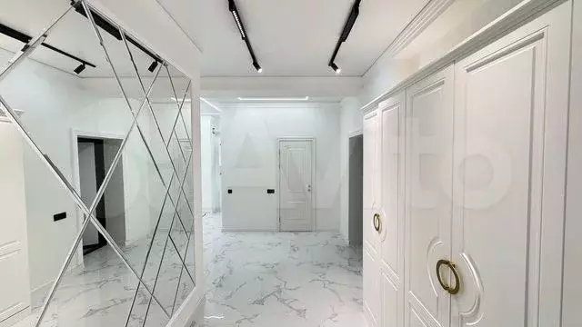 2-к. квартира, 74 м, 1/8 эт. - Фото 0