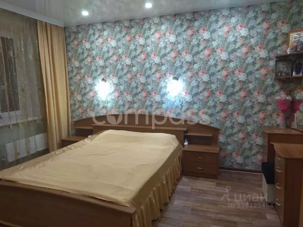 4-к кв. Тюменская область, Тюмень ул. Мельникайте, 135 (81.2 м) - Фото 1