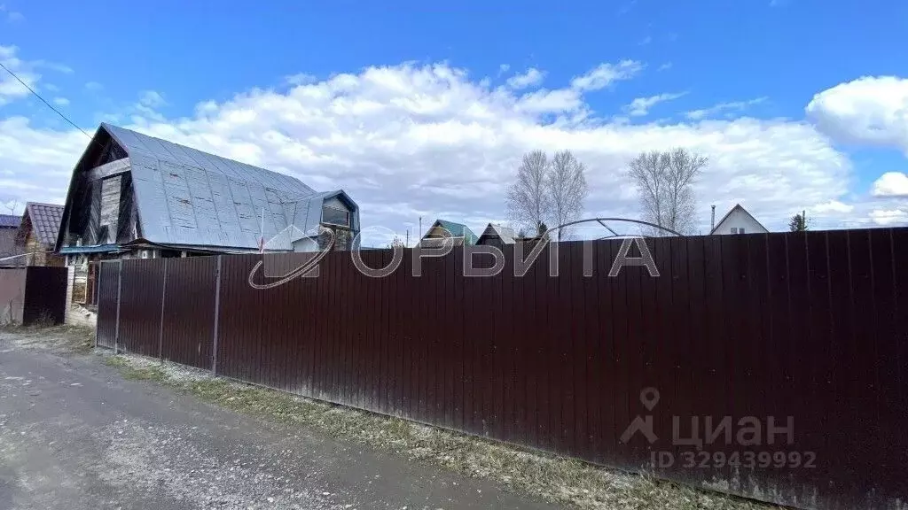 Дом в Тюменская область, Тюмень Автомобилист СНТ, ул. Крыжовниковая ... - Фото 1