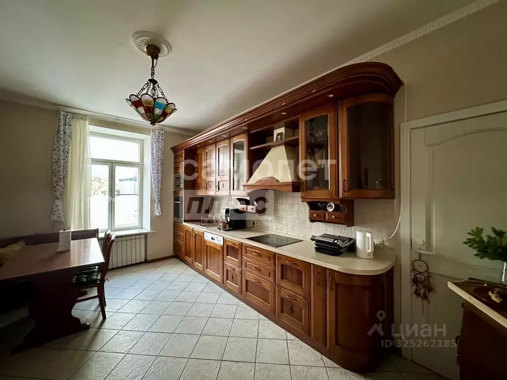 5-к кв. Москва Малая Бронная ул., 20С2 (250.0 м) - Фото 1