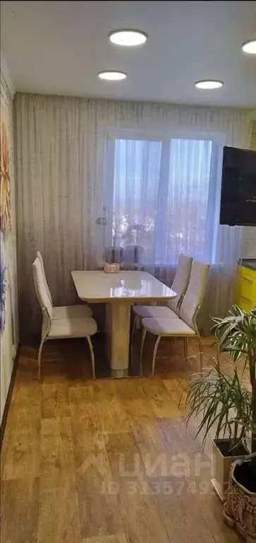 2-к кв. Крым, Щелкино Ленинский район, 2-й мкр, 59 (50.0 м) - Фото 0